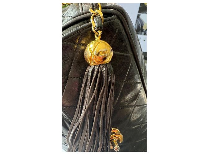 Borsa a tracolla Chanel in pelle nera con nappe - vista 8