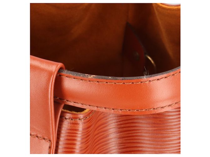 Borsa a tracolla Louis Vuitton Randonee PM Epi - vista 7