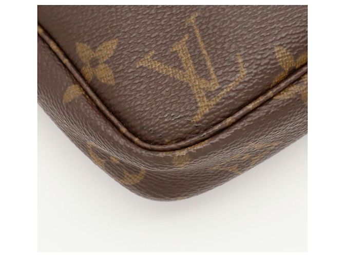 Louis Vuitton Monogram Pochette Accessoires - vista 4