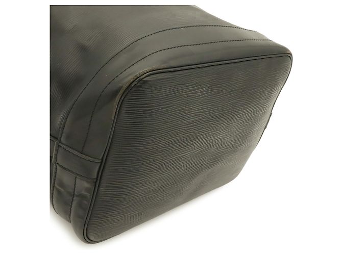 Borsa a tracolla Louis Vuitton Epi Noe Noir - vista 4