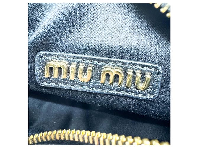 Miu Miu Wander Hobo Matelasse Leather Micro - vista 6