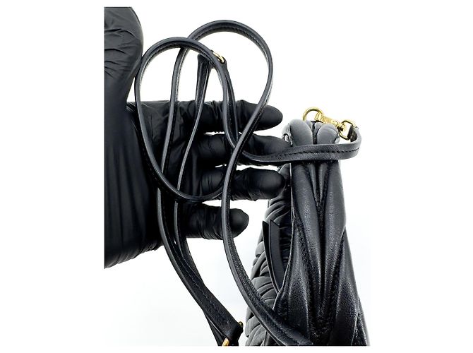 Miu Miu Wander Hobo Matelasse Leather Micro - vista 7