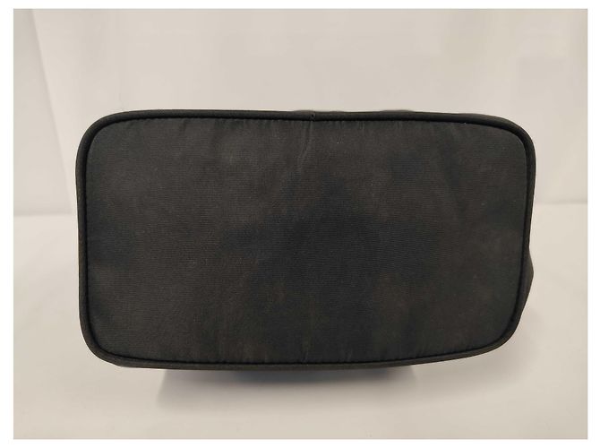 Prada Borsa Hobo con zip in nylon e pelle vernita - vista 3