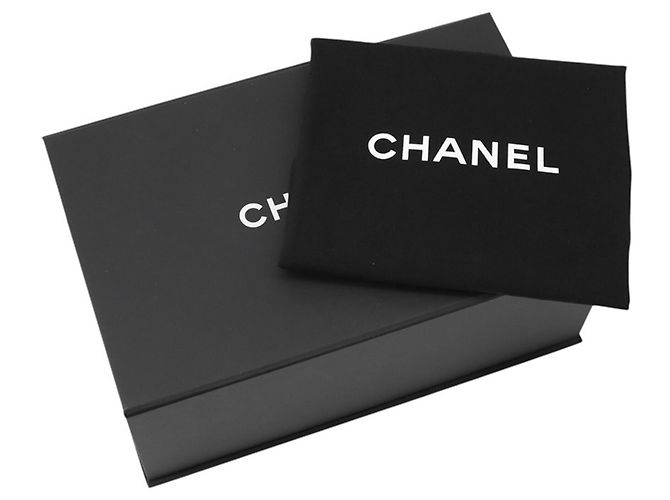 Borsa a tracolla Chanel Boy Small Matelassé - vista 18