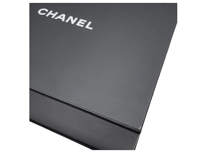 Borsa a spalla Chanel Matelassé - vista 18