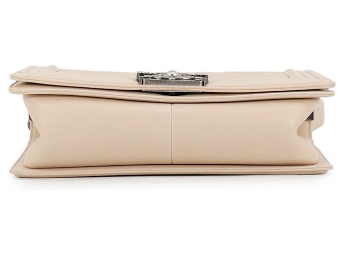 Borsa a tracolla con catena Chanel in pelle d'agnello beige - vista 3