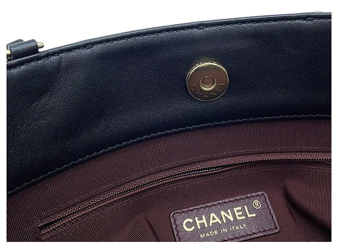Borsa Tote con catena Chanel in pelle d'agnello nera - vista 9
