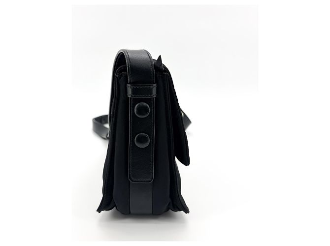 Prada Padded Flap Re-Nylon Medium - vue 4