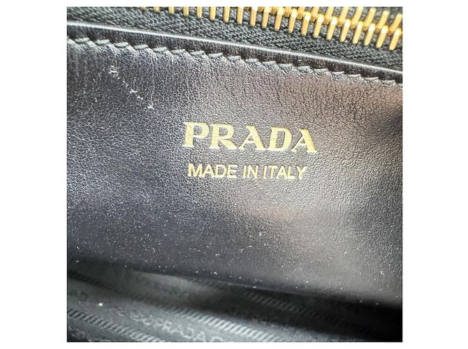Prada Monochrome Saffiano with City Calf Medium - Ansicht 6