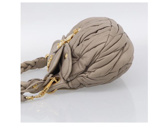 Miu Miu Coffer Hobo Matelasse Leather Large - vista 3