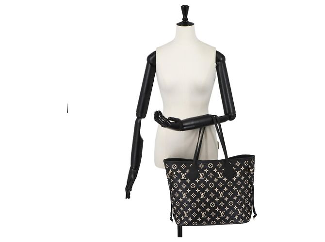 Borsa Tote Louis Vuitton Monogram Empreinte Neverfull MM - vista 9