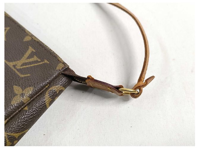 Louis Vuitton Randonnee Pochette Monogram Coated Canvas - vista 6