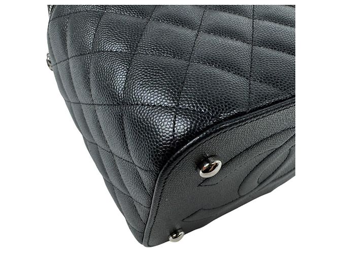 Borsa a tracolla e vanity Chanel in pelle di vitello granulata nera - vista 9