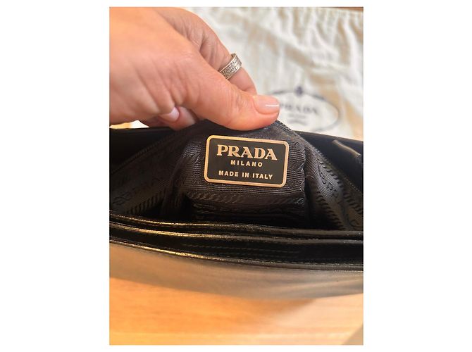 Borsa a mano Prada in pelle nera - vista 8