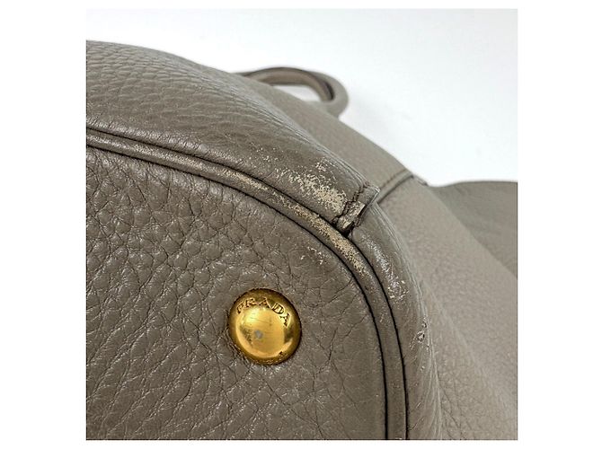 Prada 2-Way Tote Bag aus beigem Leder - Ansicht 3