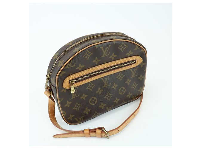 Louis Vuitton Senlis Monogram Canvas - vista 4