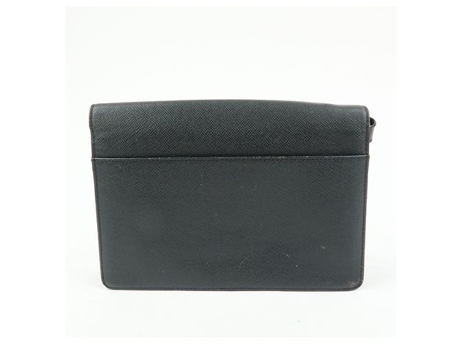 Louis Vuitton Selenga Pochette Pelle Taiga - vista 2
