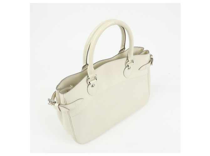 Louis Vuitton Passy Epi Leather PM - vista 4