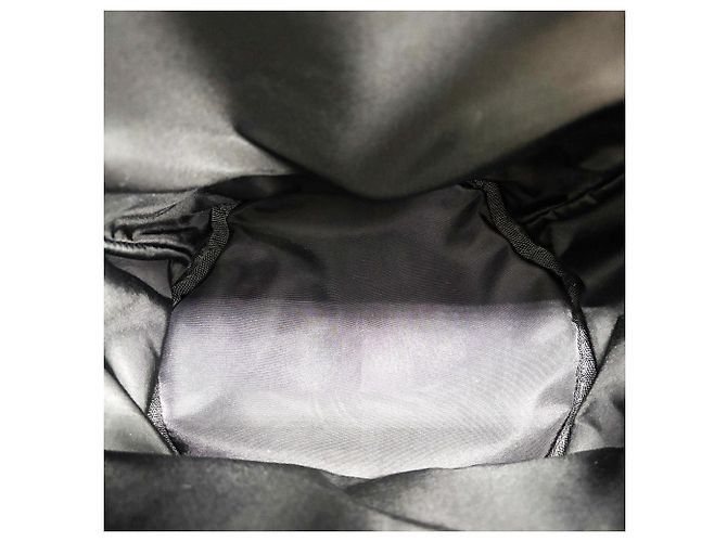 Sling Bag Prada Triangle Zip Re-Nylon in Pelle - vista 5