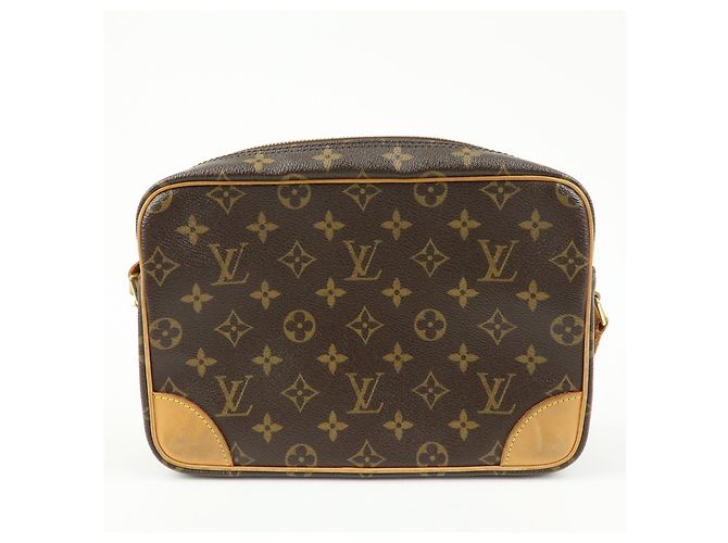 Louis Vuitton Trocadero Monogram Canvas 27 - vista 2