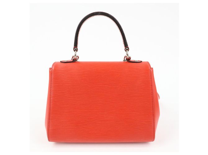 Louis Vuitton Cluny Top Handle Epi Leather BB - vista 2