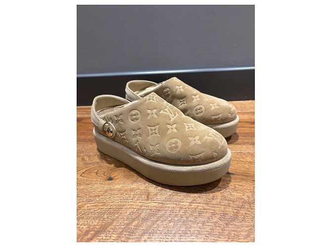 Louis Vuitton Zoccoli Monogram in camoscio foderati shearling - vista 12
