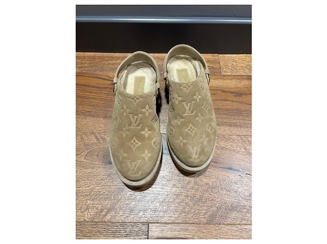 Louis Vuitton Zoccoli Monogram in camoscio foderati shearling - vista 6