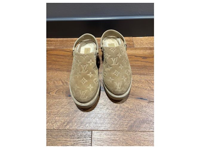 Louis Vuitton Zoccoli Monogram in camoscio foderati shearling - vista 7