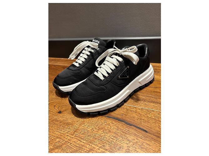 Sneakers Prada in Re-Nylon e pelle nere - vista 11