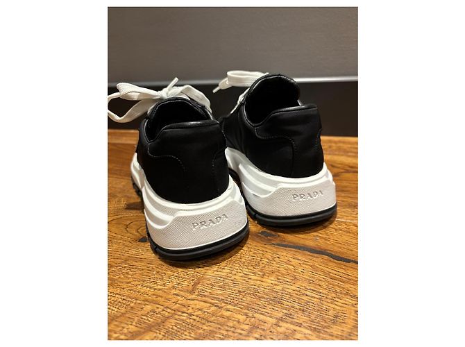 Sneakers Prada in Re-Nylon e pelle nere - vista 6