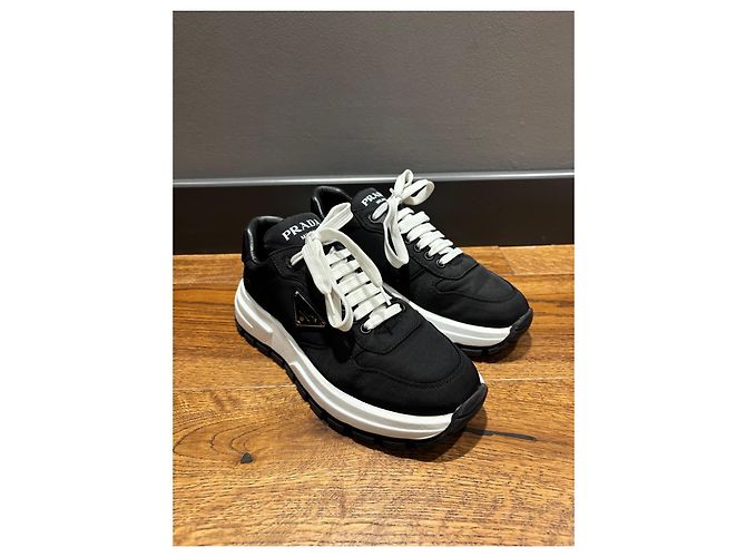 Sneakers Prada in Re-Nylon e pelle nere - vista 9