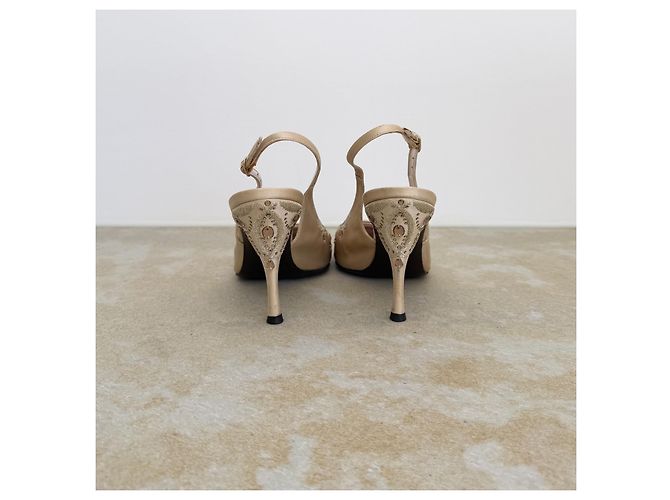 Sergio Rossi Décolleté Slingback in Raso Beige con Cristalli - vista 5