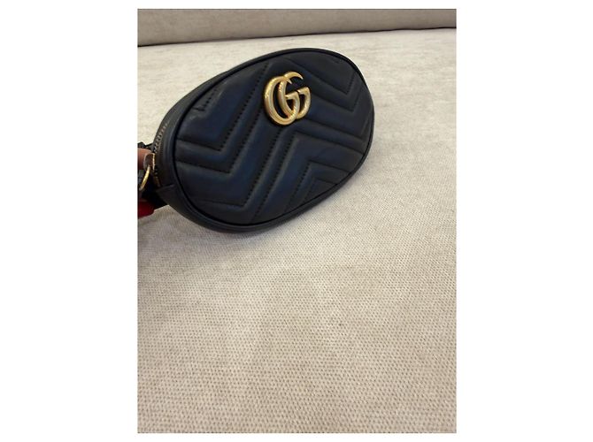 Gucci GG Marmont Gürteltasche aus gestepptem Leder - Schwarz - Ansicht 4