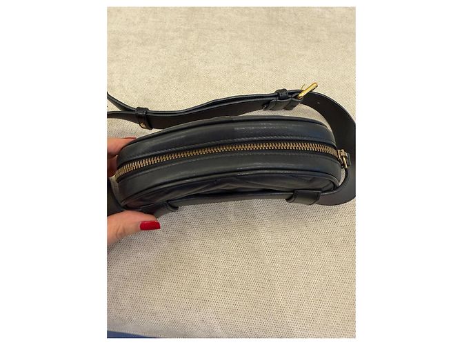 Gucci GG Marmont Gürteltasche aus gestepptem Leder - Schwarz - Ansicht 6