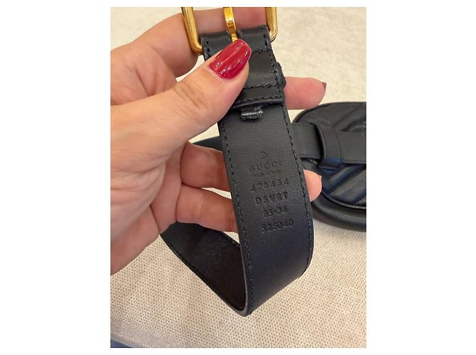 Gucci GG Marmont Gürteltasche aus gestepptem Leder - Schwarz - Ansicht 7
