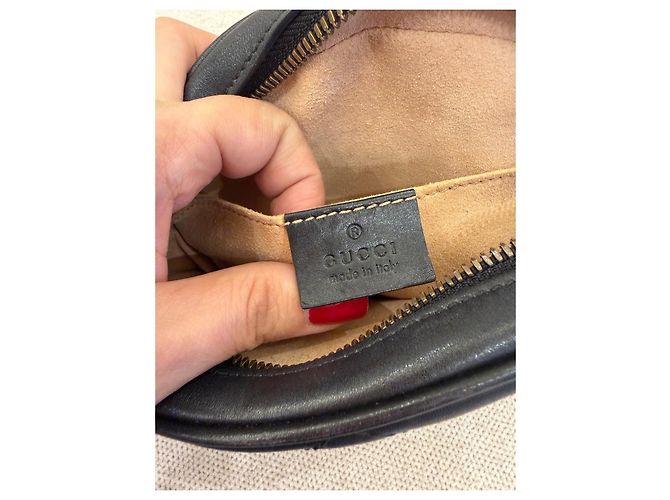 Gucci GG Marmont Gürteltasche aus gestepptem Leder - Schwarz - Ansicht 8