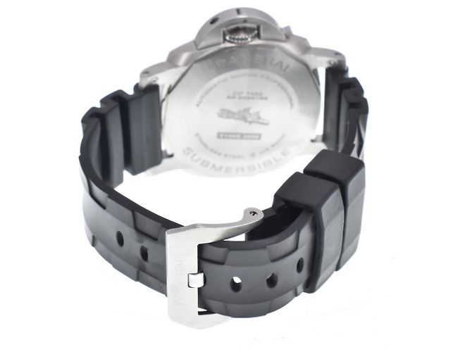 Panerai Luminor Submersible 300M Automatic Carbotech and Rubber 42 - vista 2