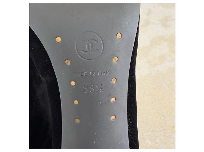 Stivaletti Chanel in velluto nero Camelia - vista 10