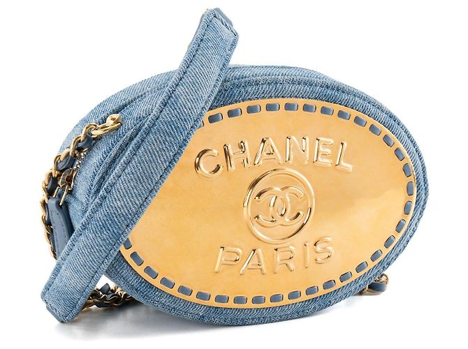 CHANEL - Borsa a tracolla Oval CC Chanel in denim blu e metallo dorato - vista 2
