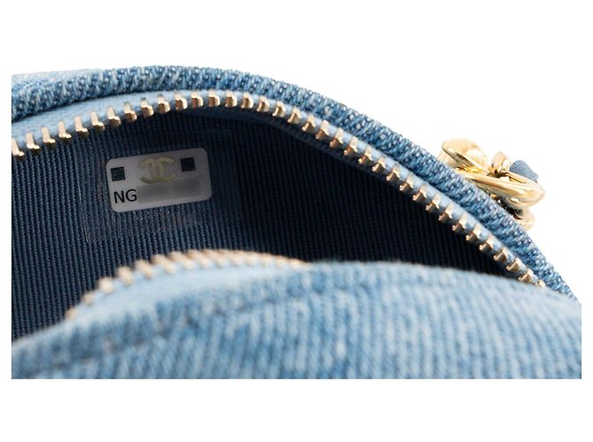 CHANEL - Borsa a tracolla Oval CC Chanel in denim blu e metallo dorato - vista 7