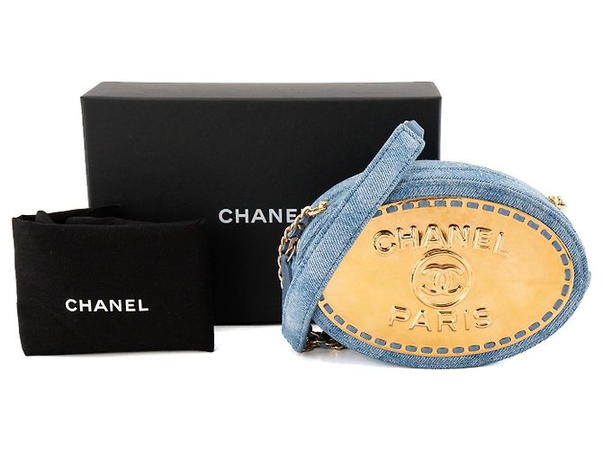 CHANEL - Borsa a tracolla Oval CC Chanel in denim blu e metallo dorato - vista 8