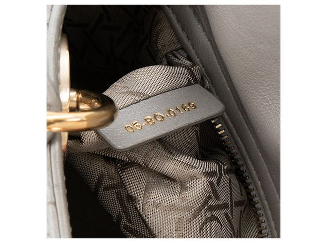 DIOR - Borsa a tracolla Lady Dior mini in pelle cannage metallizzata grigia - vista 8