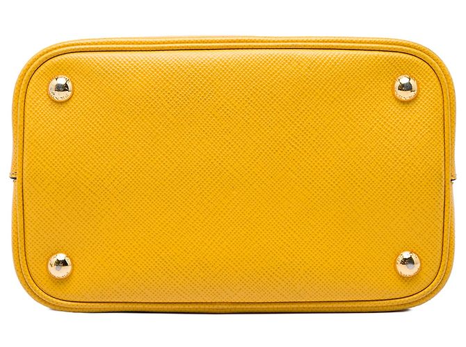 Prada Medium Saffiano Cuir Panier Beuteltasche Gelb - Ansicht 3