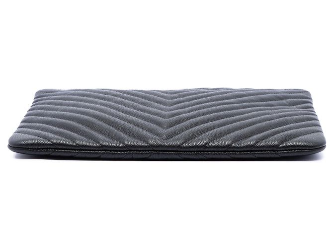 Clutch Chanel Medium CC Chevron Caviar O Case Nera - vista 3
