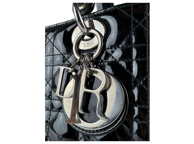 Borsa Lady Dior Medium in pelle vernice Cannage Nera - vista 7