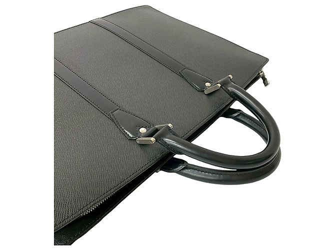 Borsa Business Louis Vuitton Taiga Lozan Nera - vista 9