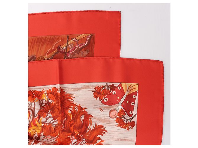 Hermès Carré 90 "Kuggor Tree" Seidentuch in Rot - Ansicht 3