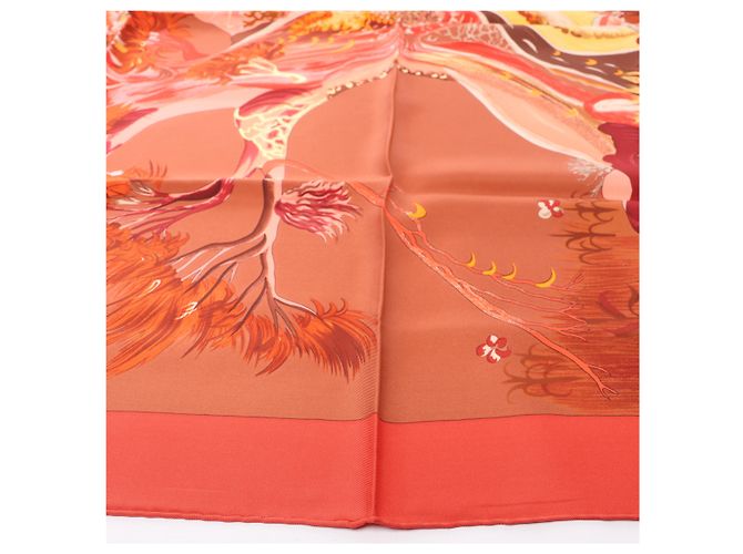 Hermès Carré 90 "Kuggor Tree" Seidentuch in Rot - Ansicht 7