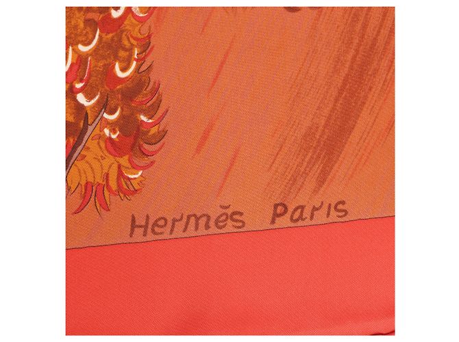 Hermès Carré 90 "Kuggor Tree" Seidentuch in Rot - Ansicht 8