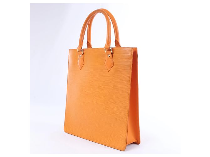 Louis Vuitton Sac Plat PM Epi Leather Handbag in Orange M5274H - vista 4